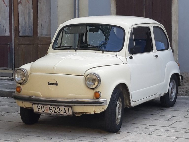 Voiture Zastava